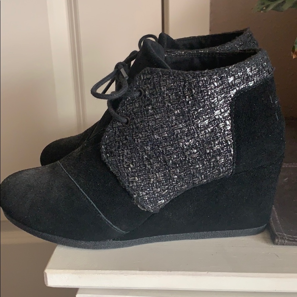 Tom’s black and silver metallic booties 7.5. New!